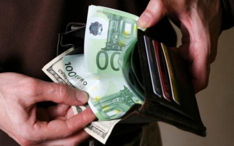 Topul "salariilor nesimţite" din companii: 4.000 de euro, leafă la stat